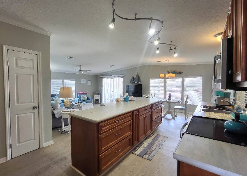 5238 Camelot Dr E a Sarasota, FL Mobile or Manufactured Home for Sale
